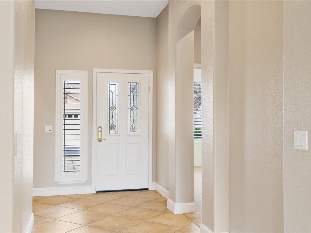 1360 McPrince Ln, Brentwood 34 1360 McPrince Ln 19 Entry