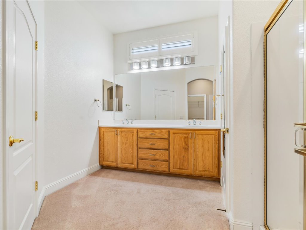 1360 McPrince Ln, Brentwood 30 1360 McPrince Ln 23 Bathroom