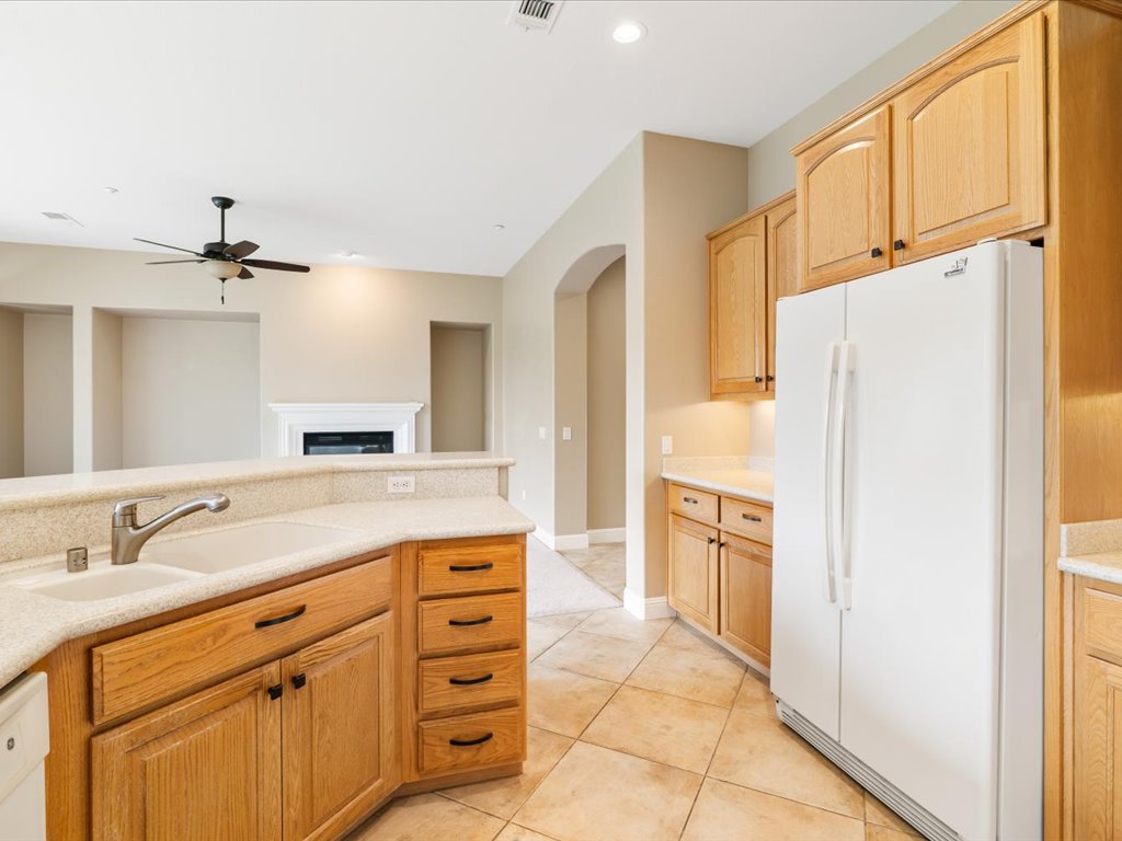 1360 McPrince Ln, Brentwood 15 1360 McPrince Ln 38 Kitchen