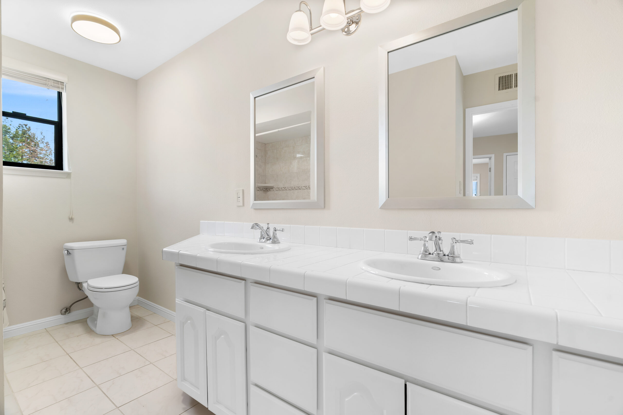 2059 Westbrook Ln, Livermore 46 2059 Westbrook 47 Bathroom scaled