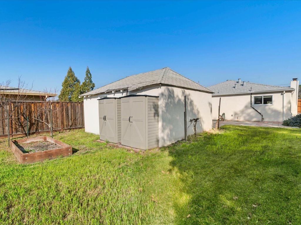 633 N P St Livermore 10 633 N P St 08