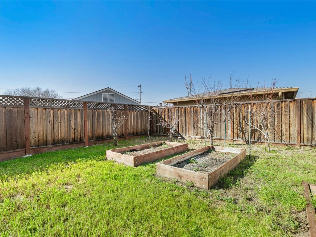 633 N P St Livermore 11 633 N P St 09