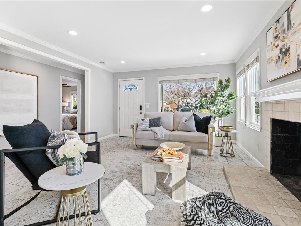 633 N P St Livermore 19 633 N P St 17 Living Room