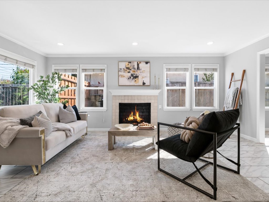 633 N P St Livermore 1 633 N P St 19 Living Room