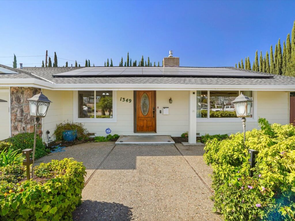 1349 Evans Pl 04 Exterior