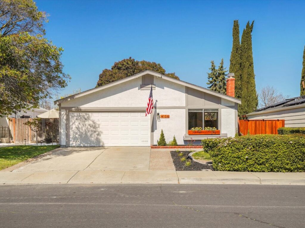 4138 Bishop Pine Way 01 Exterior